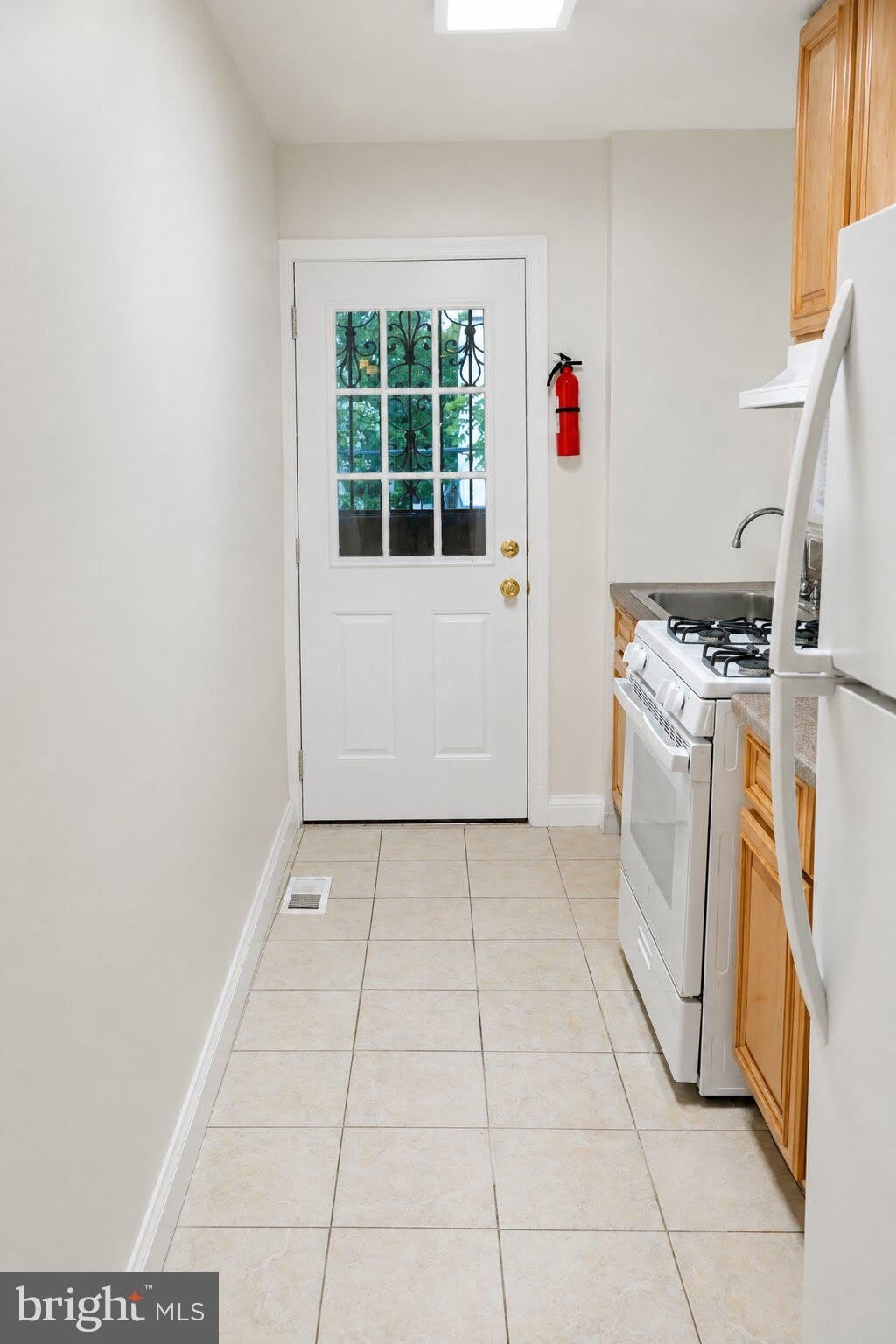 59 GALVESTON Place SW – photo 3