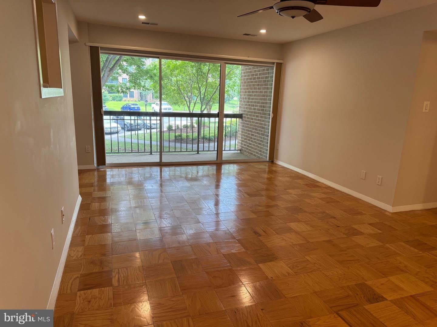 5817 Edson Ln 101 – photo 2