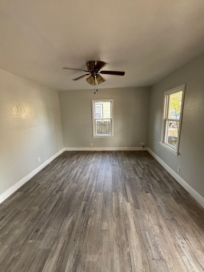 3 Bed 1 Bath North St Petersburg – photo 4