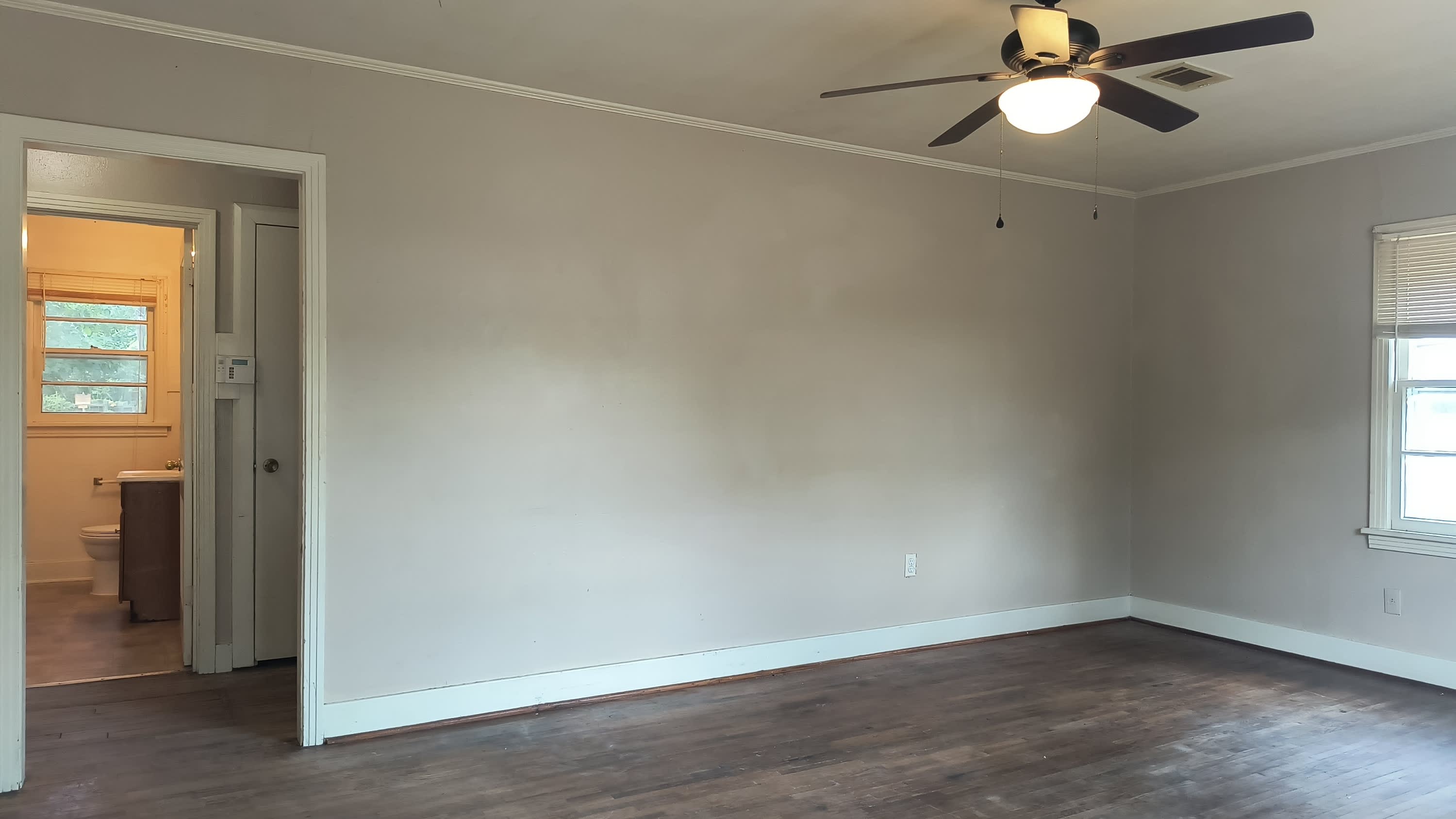 1605 West 31st Avenue – photo 4