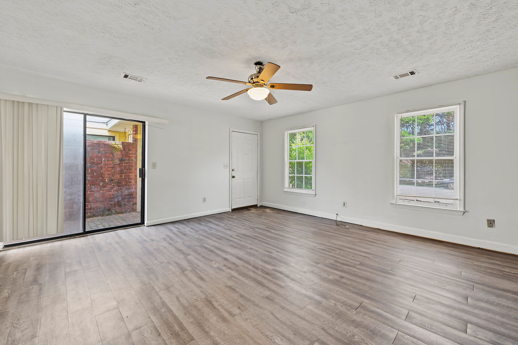 2501 Riverchase Crossing Northeast 2503 – photo 5