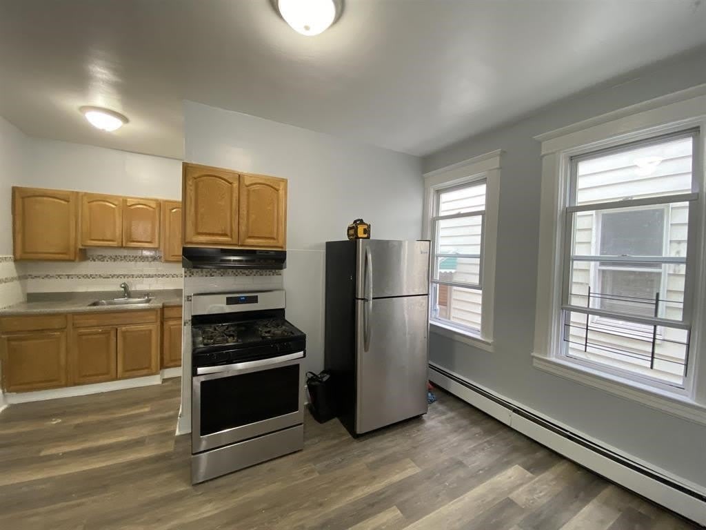 126 W 19TH ST – photo 2