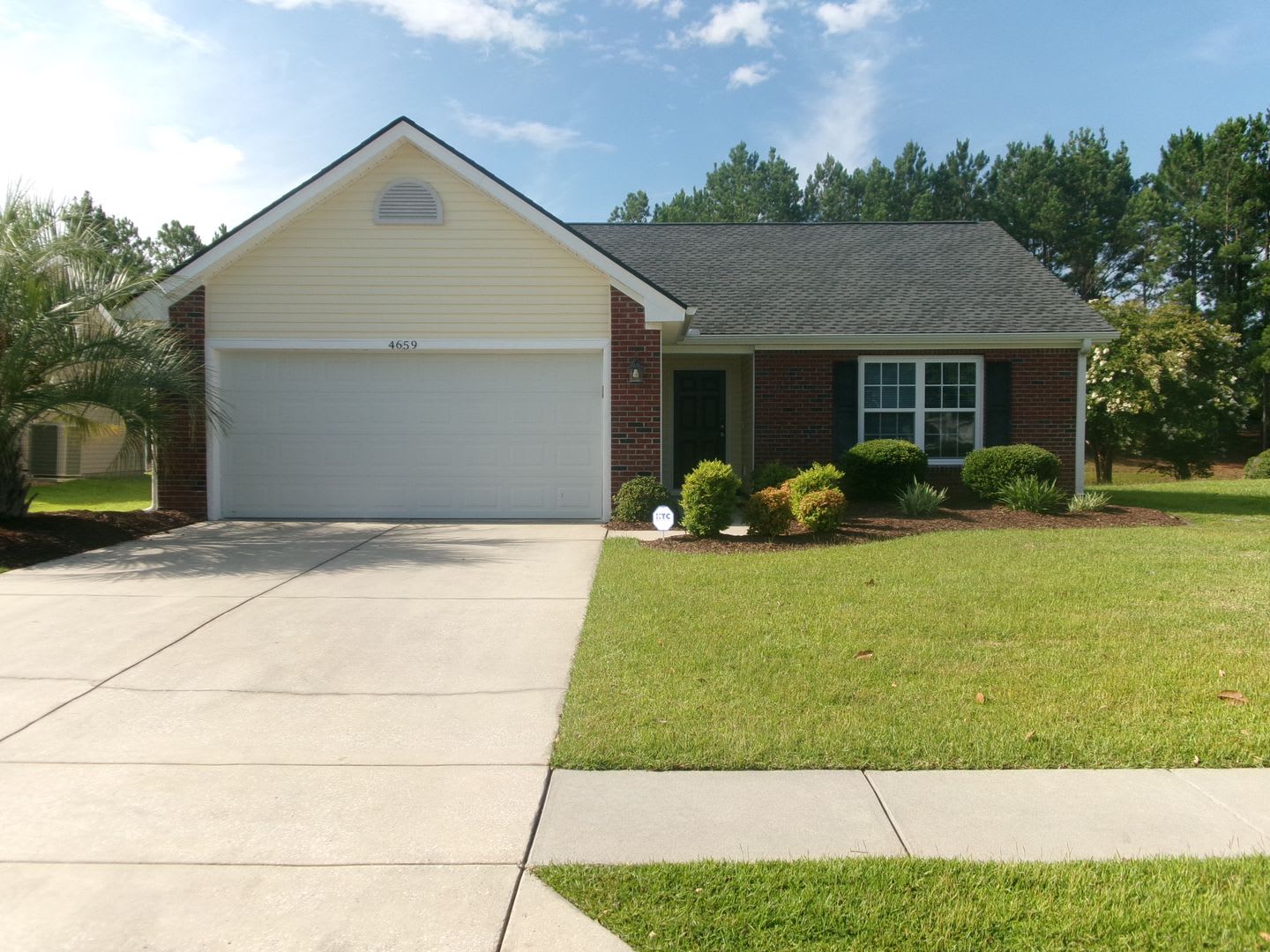 3 bedroom home in Walker Woods – photo 1