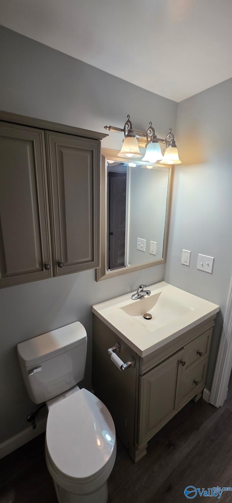 325 S Plymouth Road – photo 3