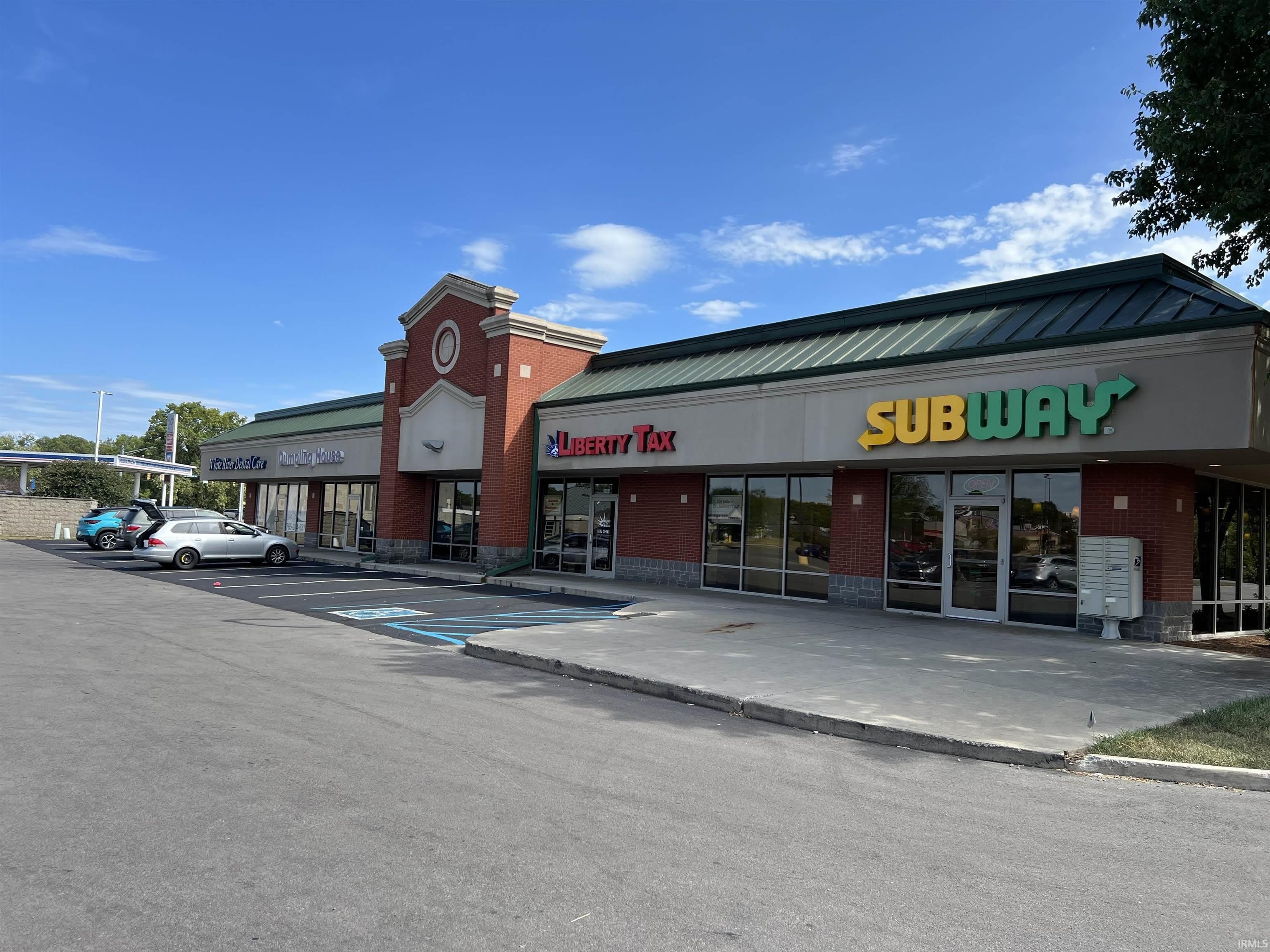 2902 W White River Boulevard – photo 3