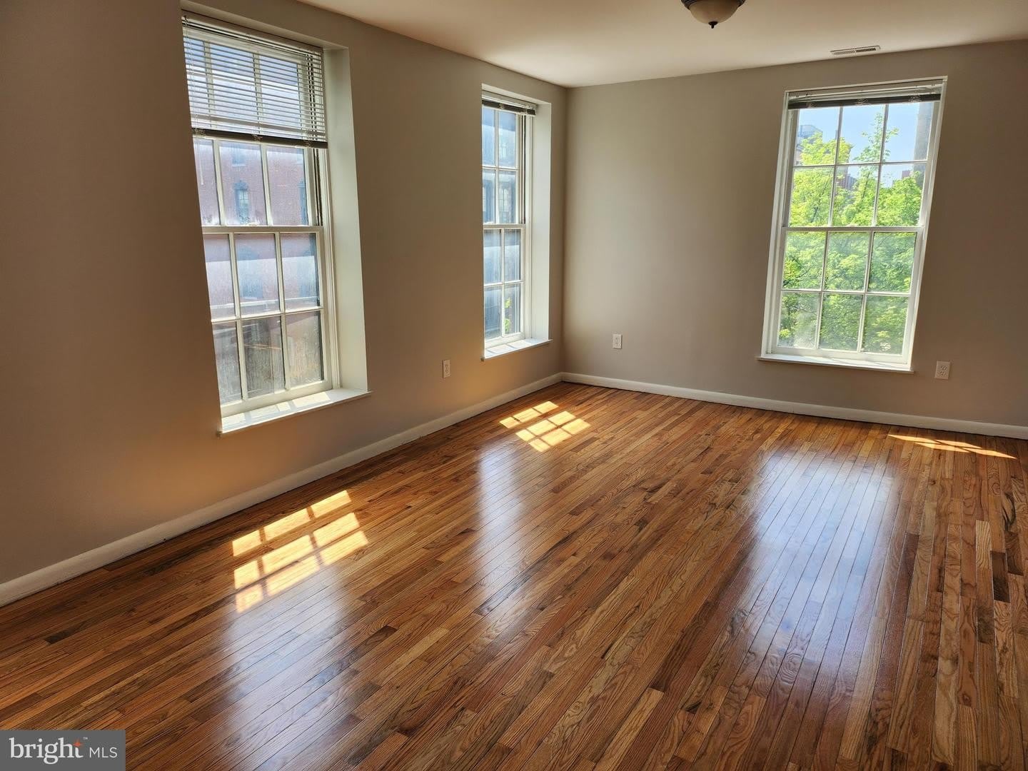 100 N 3RD ST #4A – photo 3