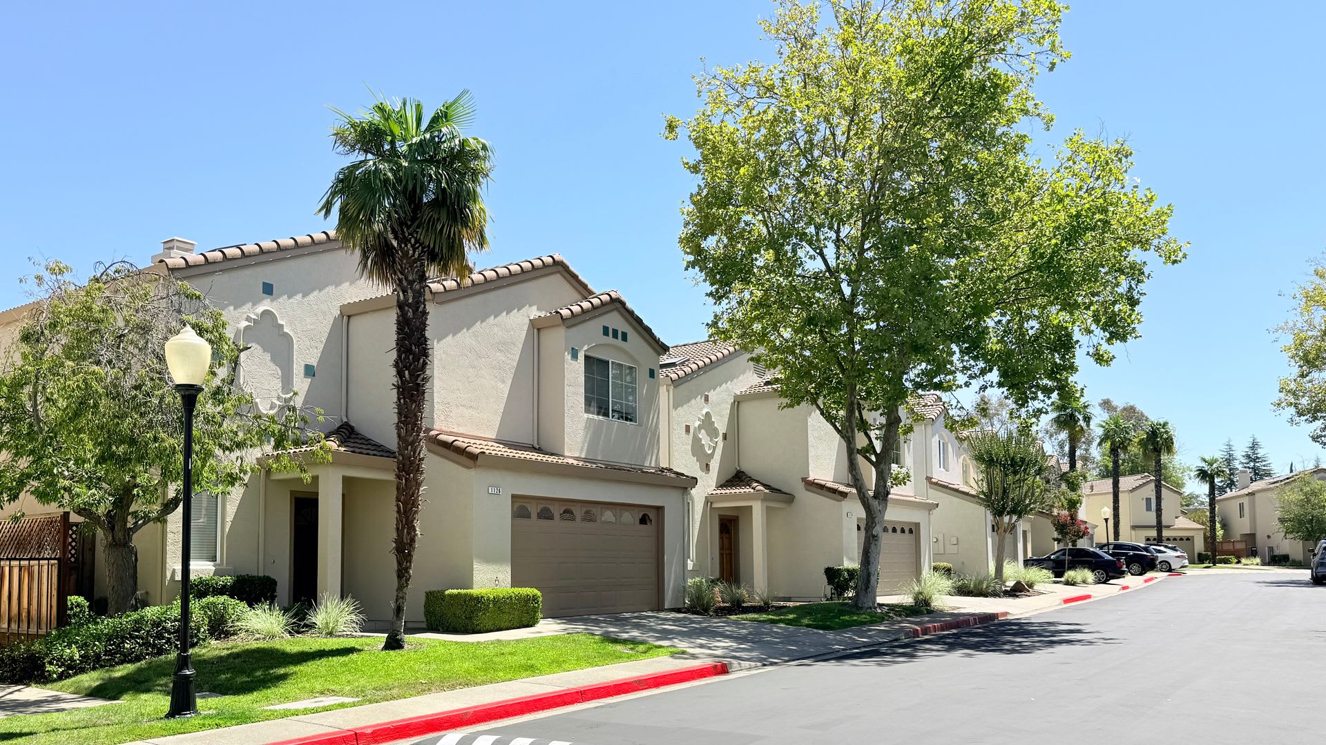 Move-in Ready, 3BD/2.5BA, Two-Story Townhome at Vista Pointe in San Ramon- Available NOW! – photo 2