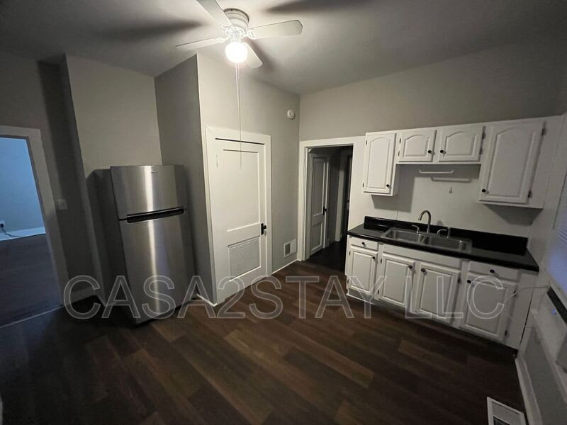 12205 Old Henry Road – photo 4