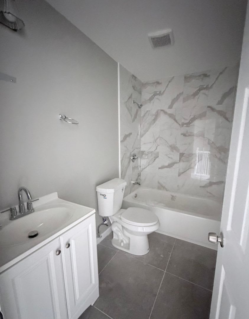 Renovated Townhouse – Minutes from I-285 & I-20! – photo 4