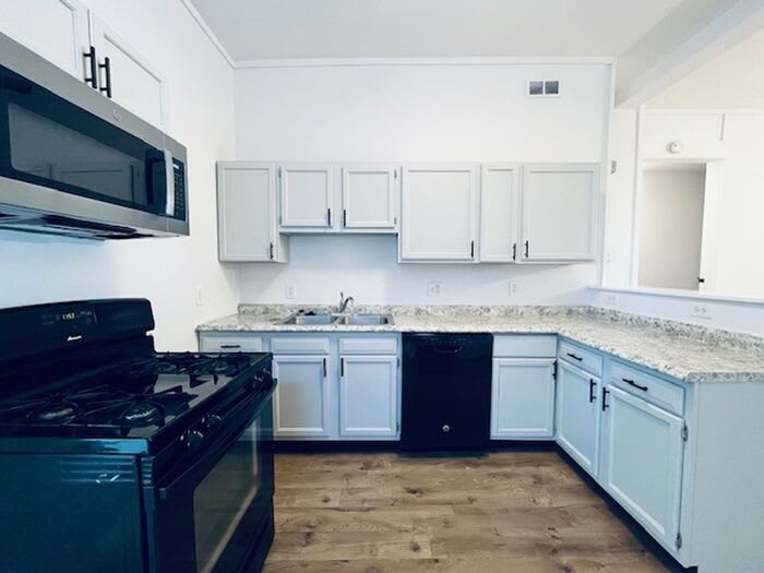 3007 Mcnair Avenue – photo 2
