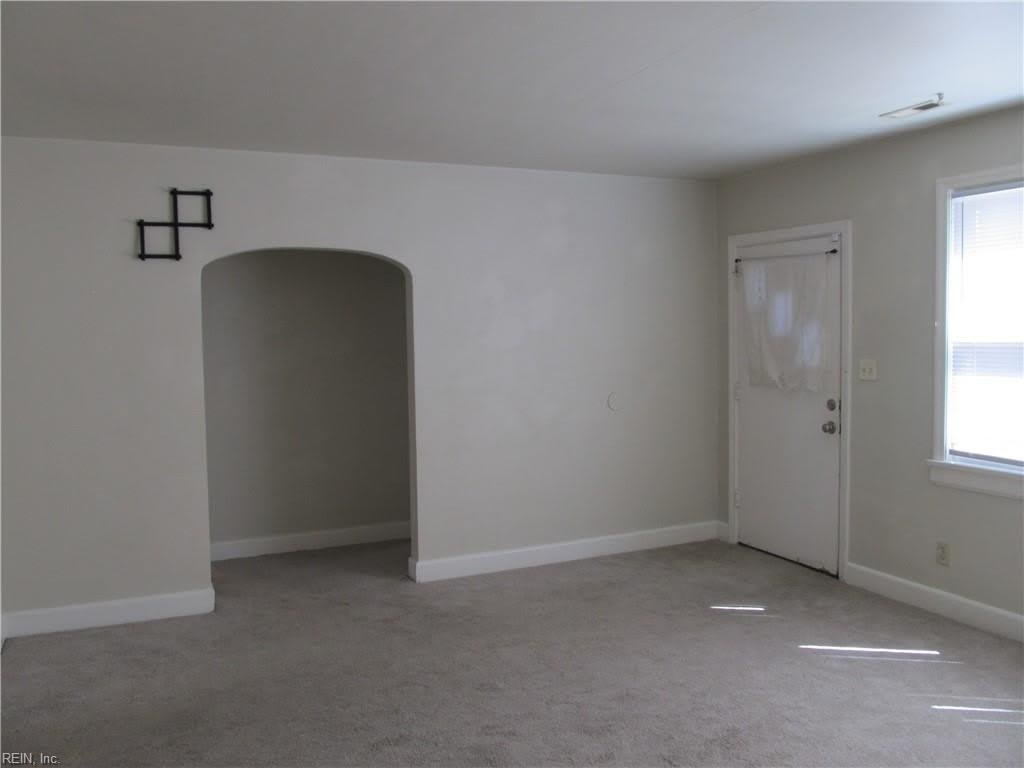 5005 Winchester Avenue – photo 3