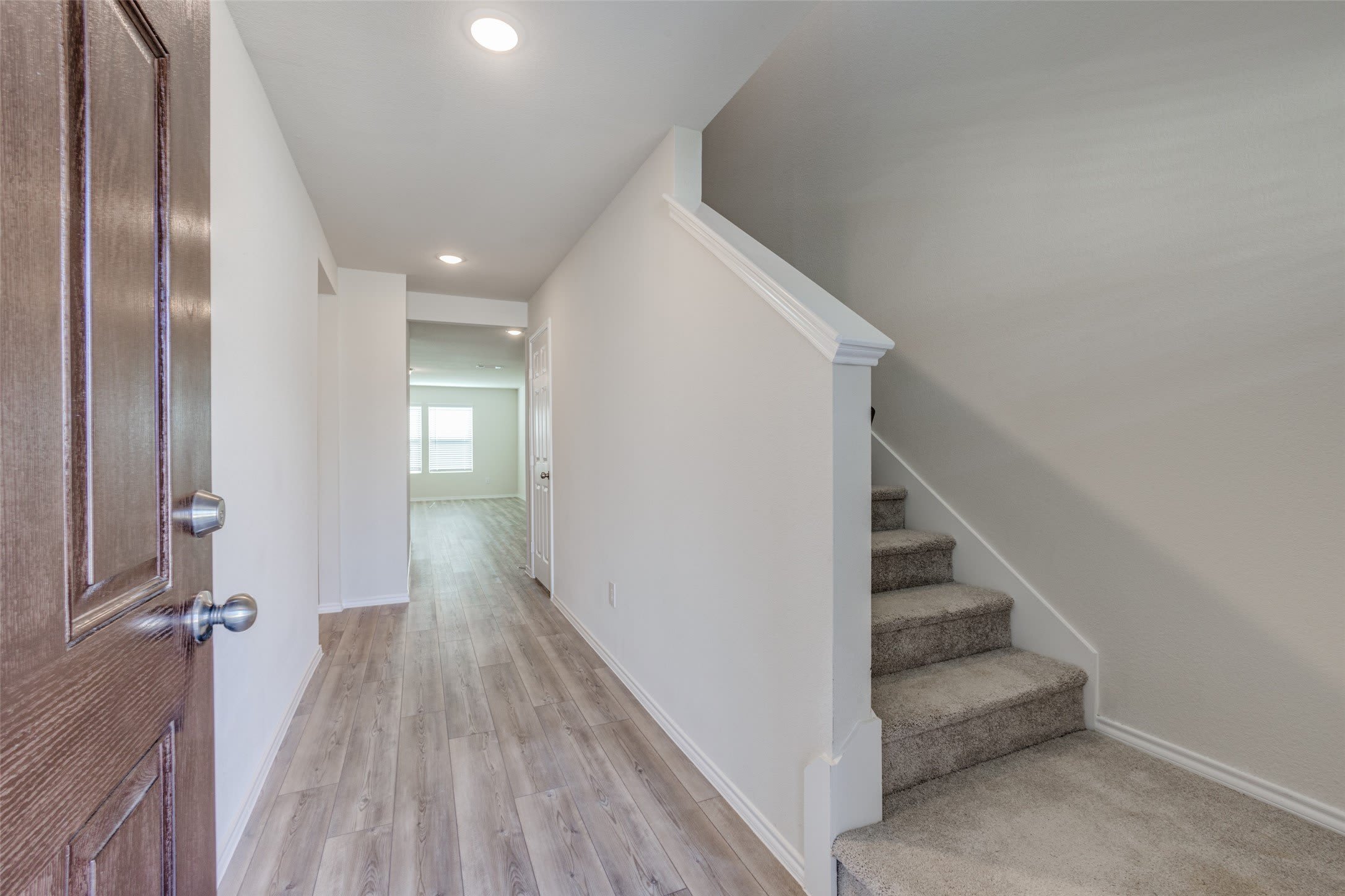877 Table Rock Street – photo 5