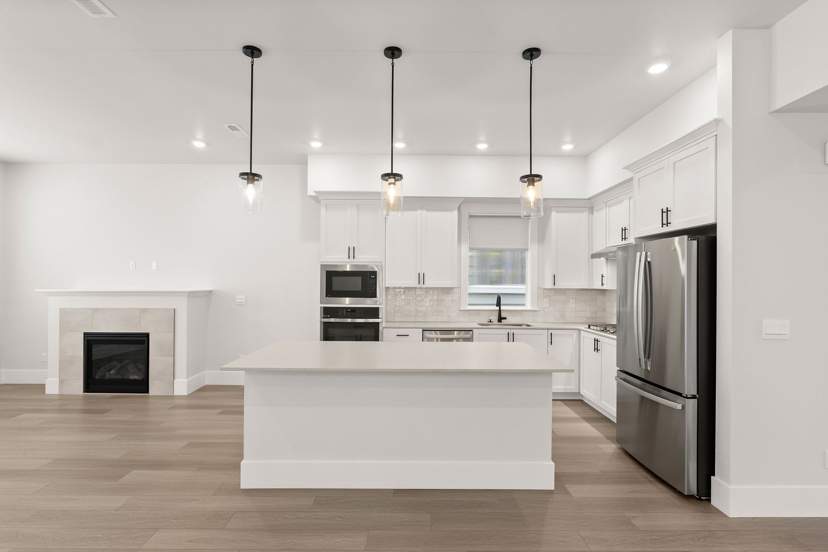 Welcome To Modern Living In This Beautifully Designed 4 Bedroom 2 5 Bath Home – photo 4