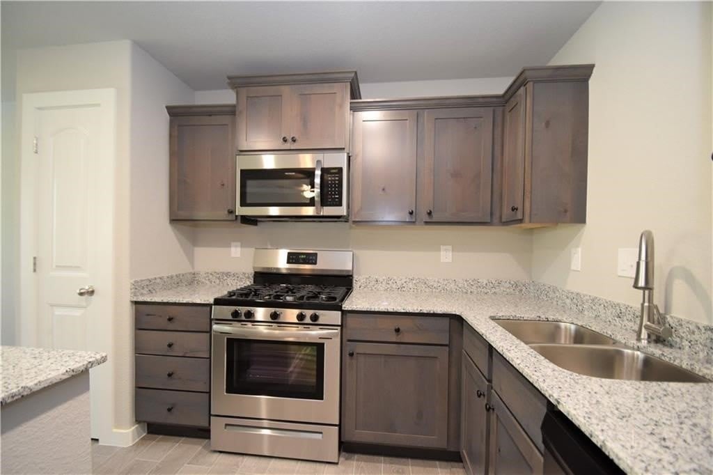540 Vee Street – photo 4