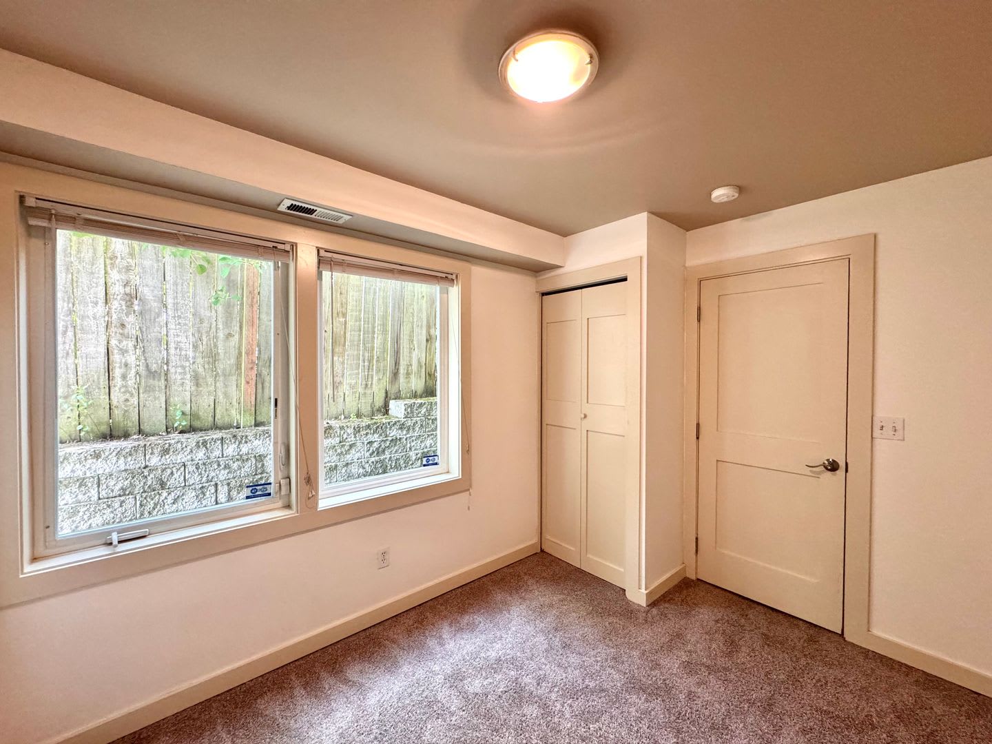 Convenient Northgate 3B Townhome – photo 4