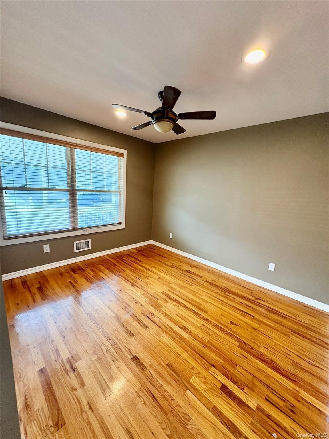 14 Madison Avenue – photo 3