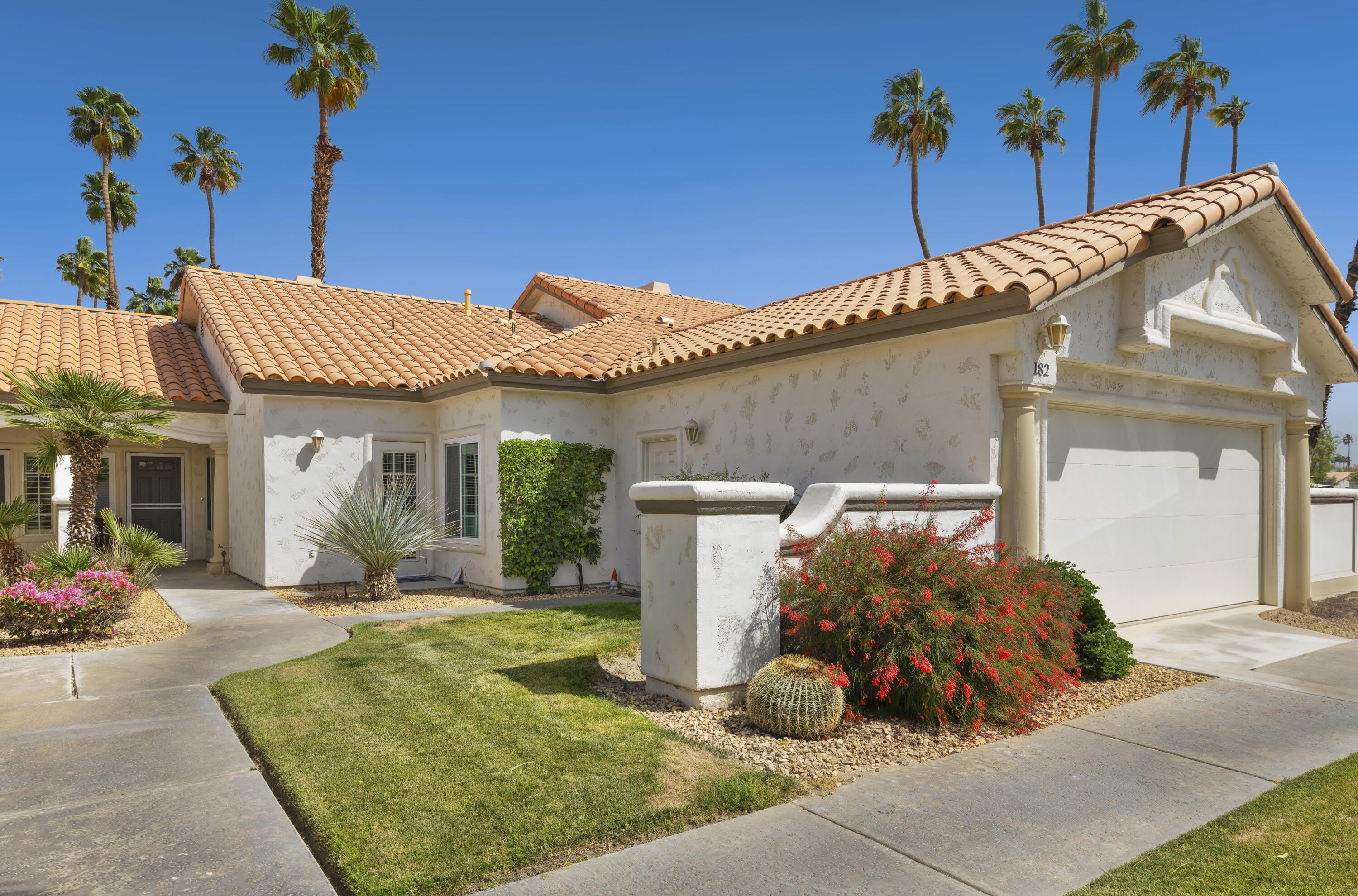 182 Desert Falls Circle – photo 2