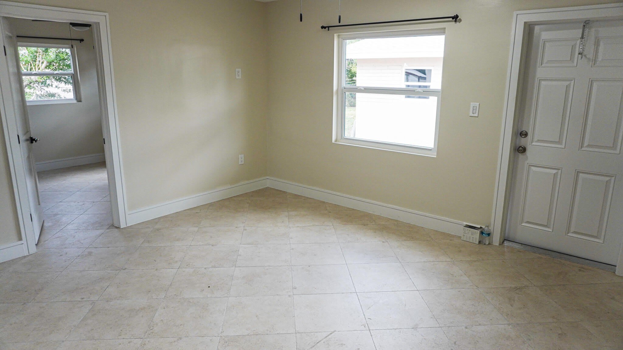 1502 Avenue I – photo 4