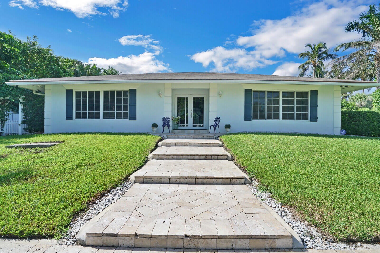 17 E Ocean Avenue – photo 1