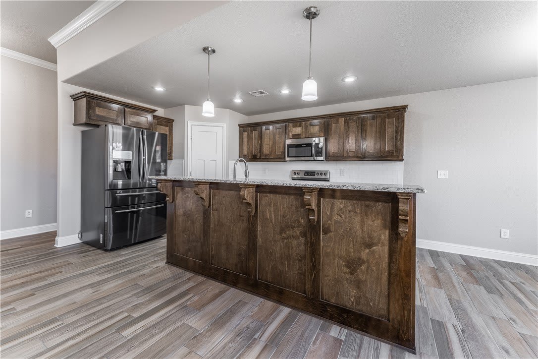 2220 Hunter Drive – photo 4