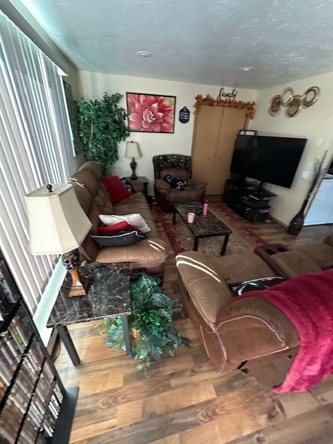 706 Darby Street – photo 3