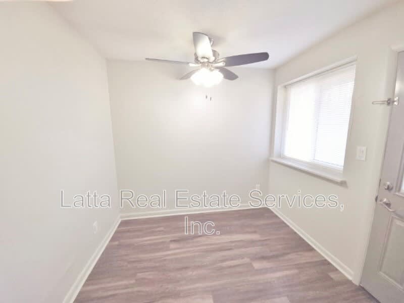 12403 E 40Th St S – photo 4