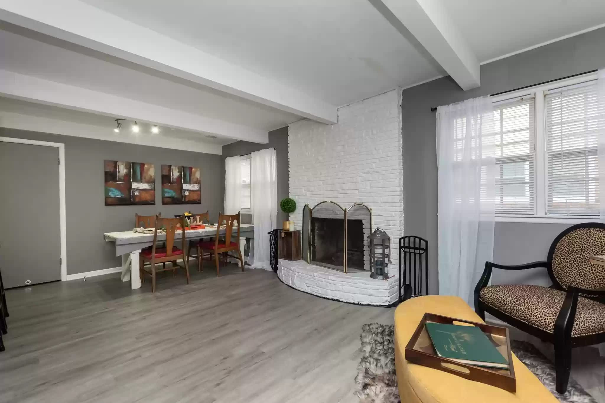 6302 East 11th Street North – photo 3