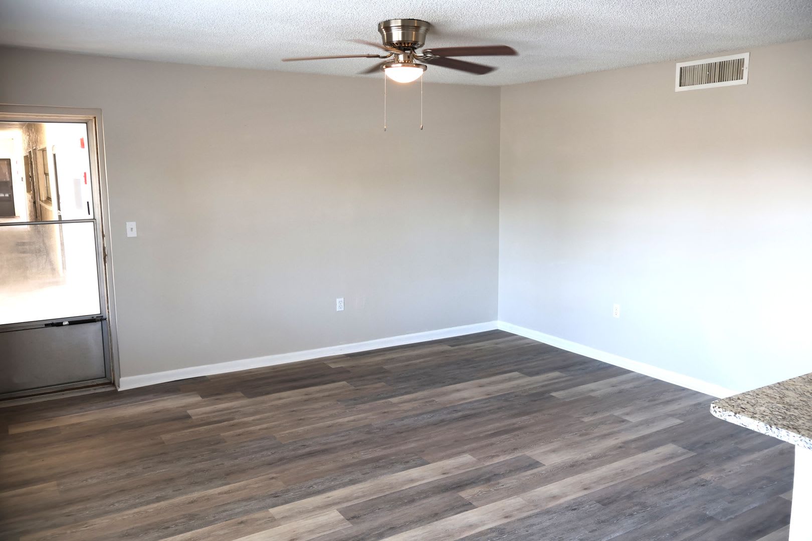 2 bed 1.5 bath condo – photo 5