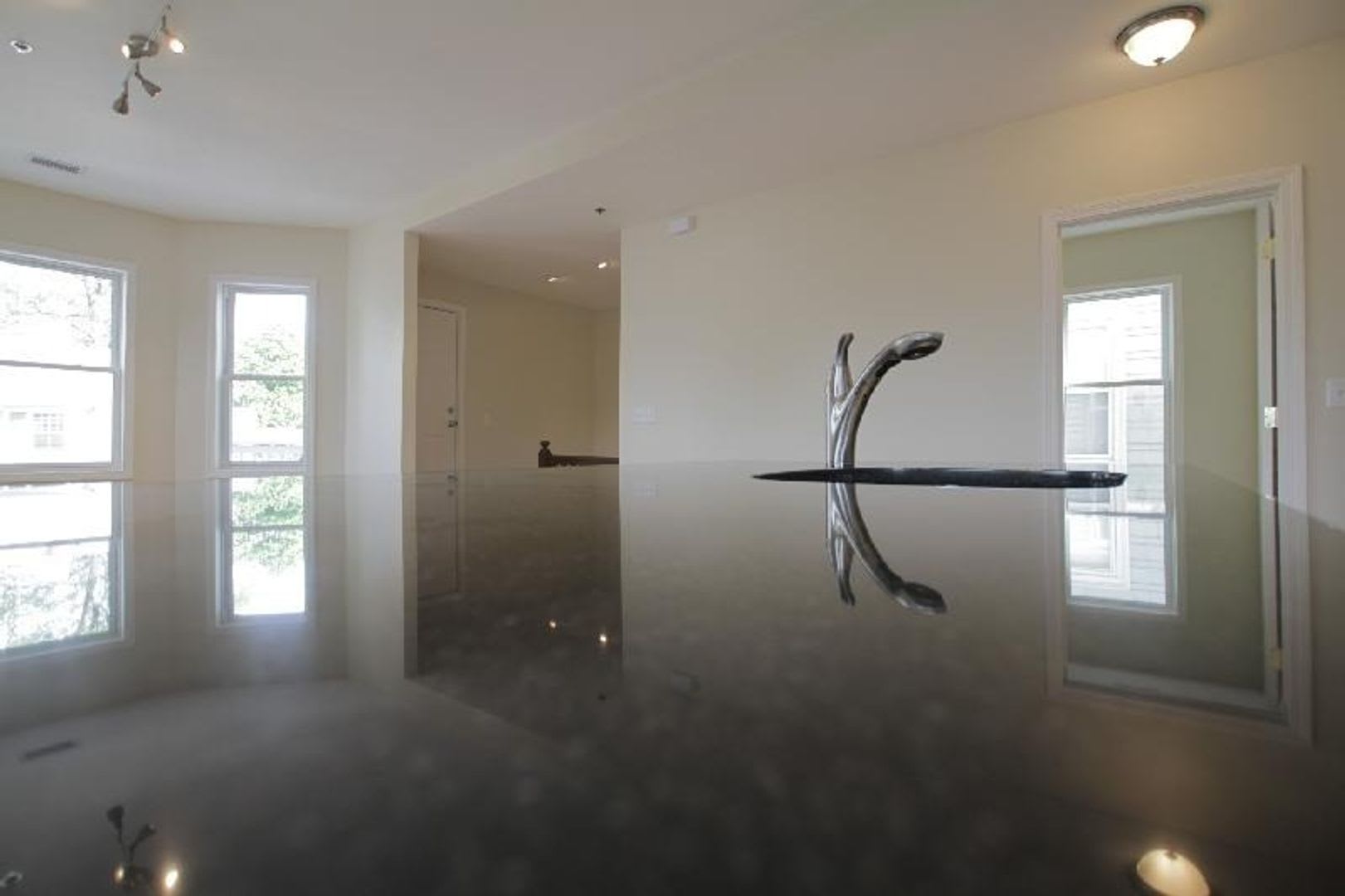 Unique BU Apartment – photo 5