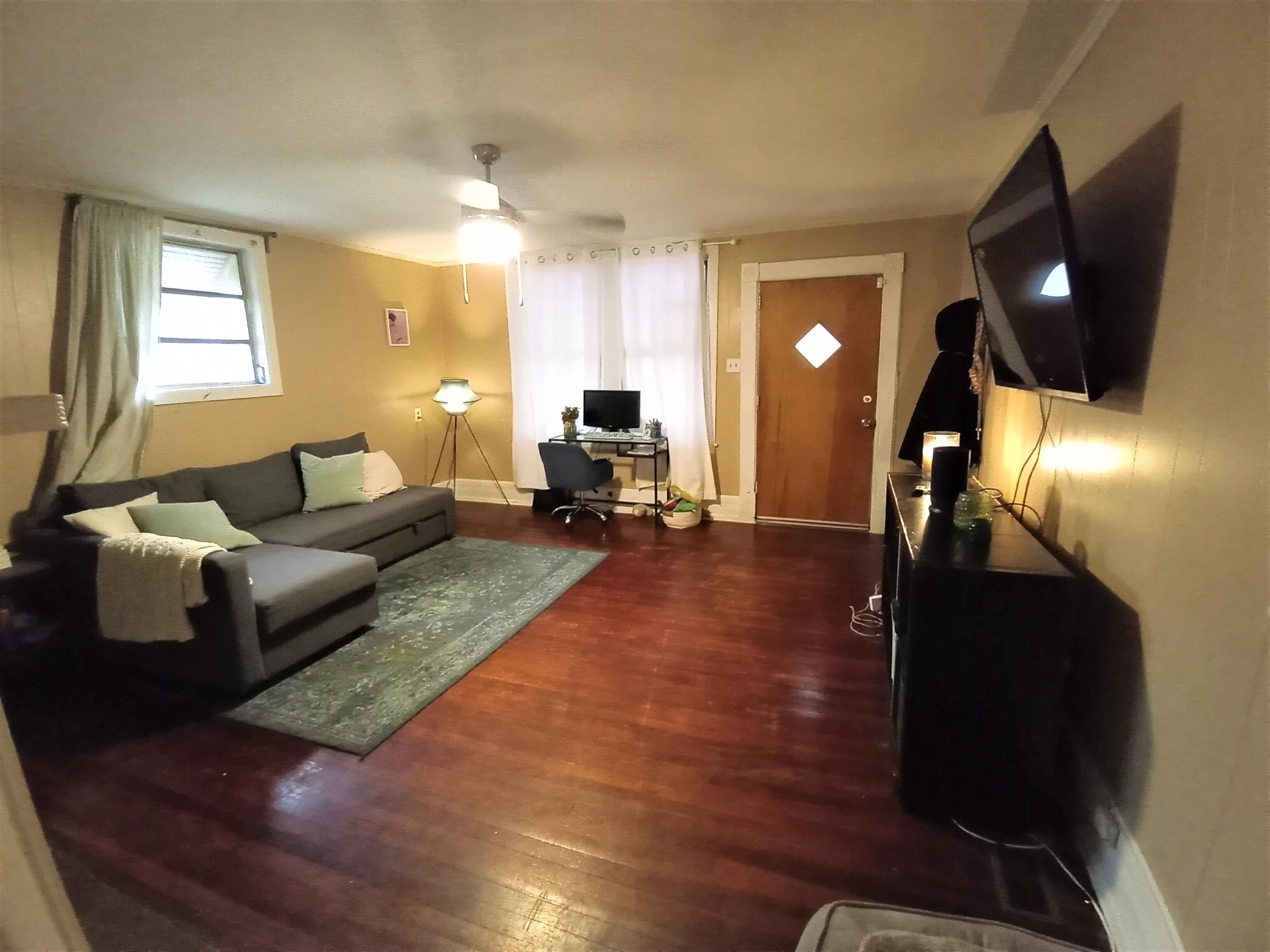1032 Curran Street – photo 5