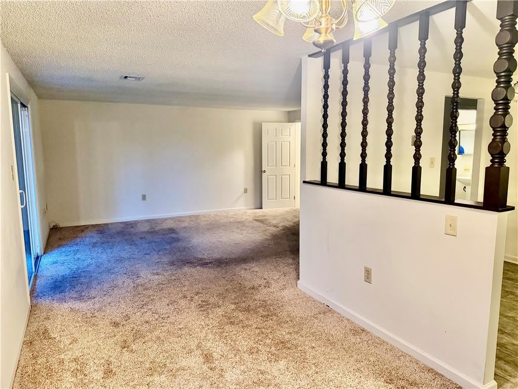 2406 Woodstock Dr – photo 5