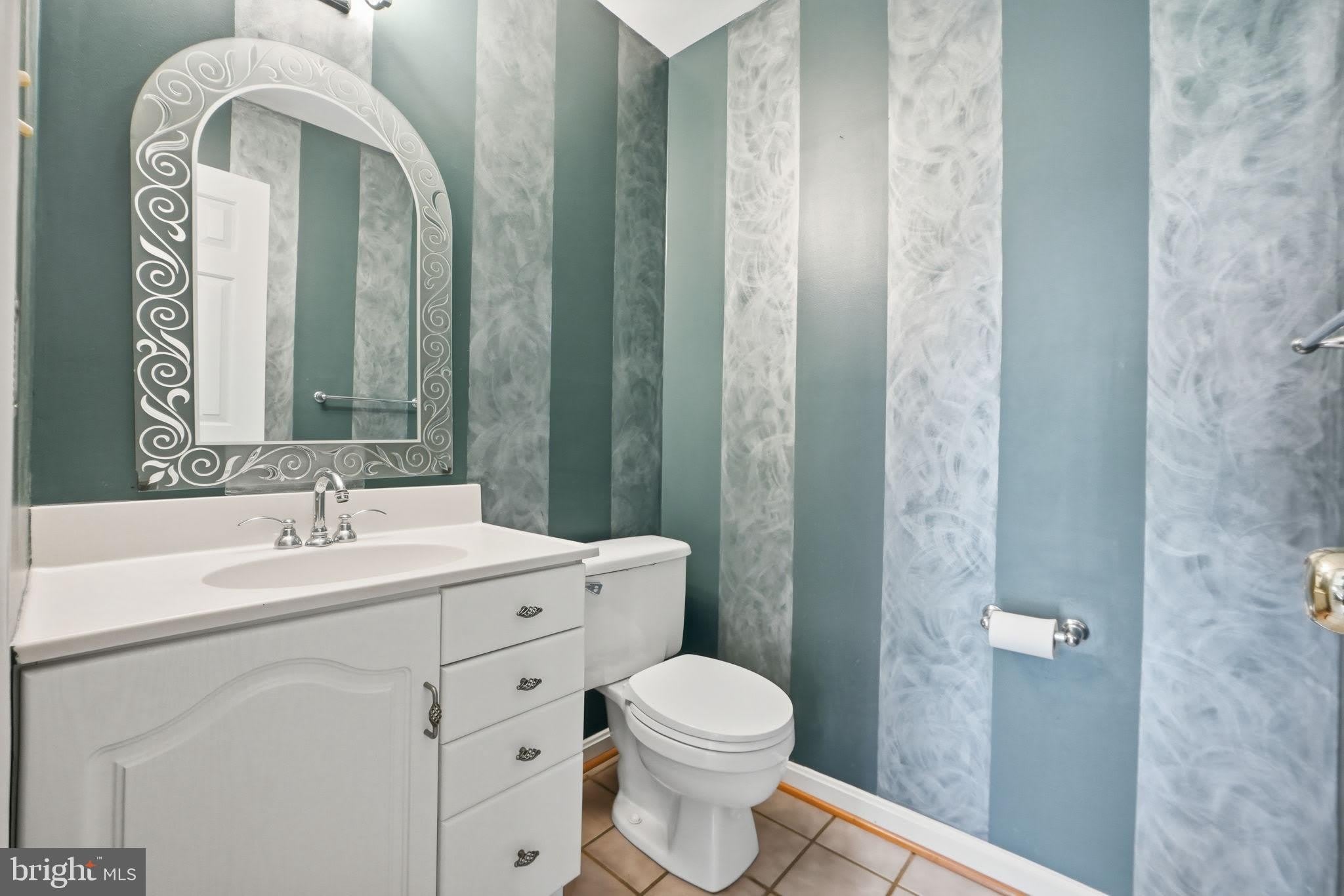 8715 DELCRIS Drive – photo 5