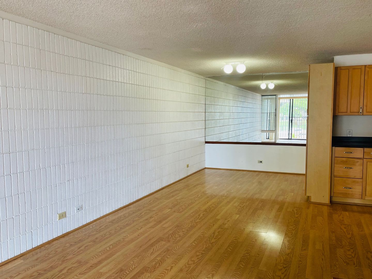 Partly Furnished 3 Bedroom 2 Bath Condo At Three Regents Small Pets Okay – photo 3