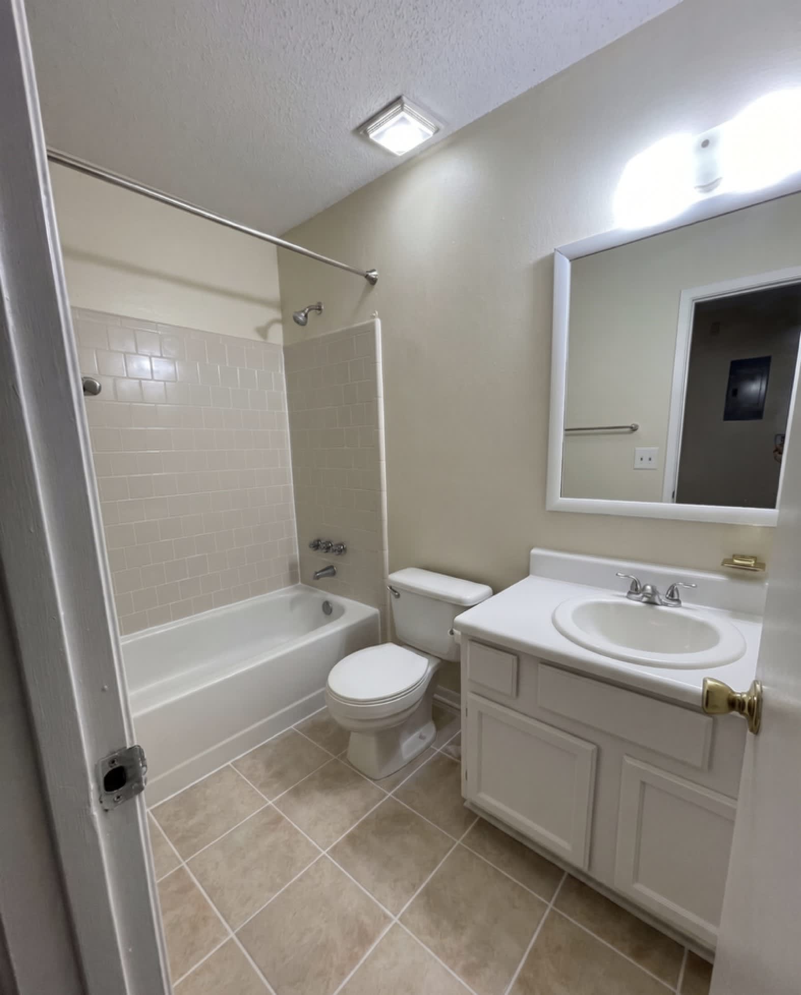 6338 W. Fairfield Dr., Unit B – photo 4