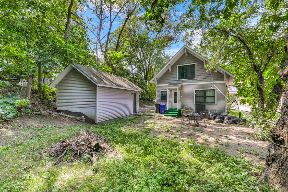 582 State Street – photo 4