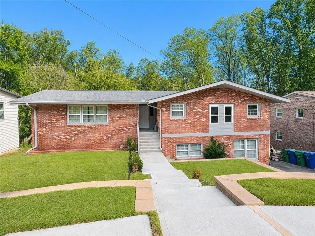 995 Fleetwood Circle SW – photo 1