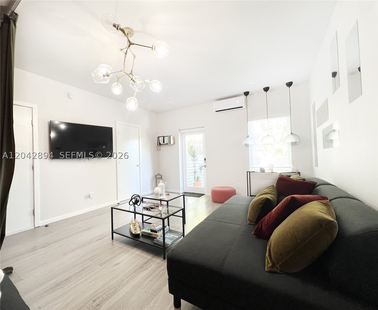 513 SW 18th Ct – photo 5