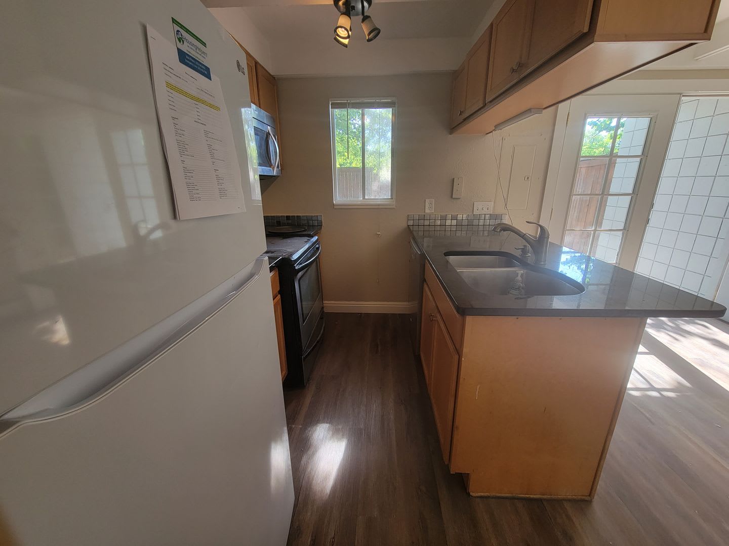 Sunny, newly remodeled 3 bed + office/2.5 bath in Applewood townhomes close to NOBO! – photo 4