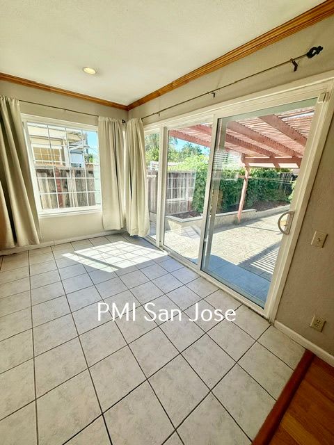 473 Crosslees Dr – photo 4