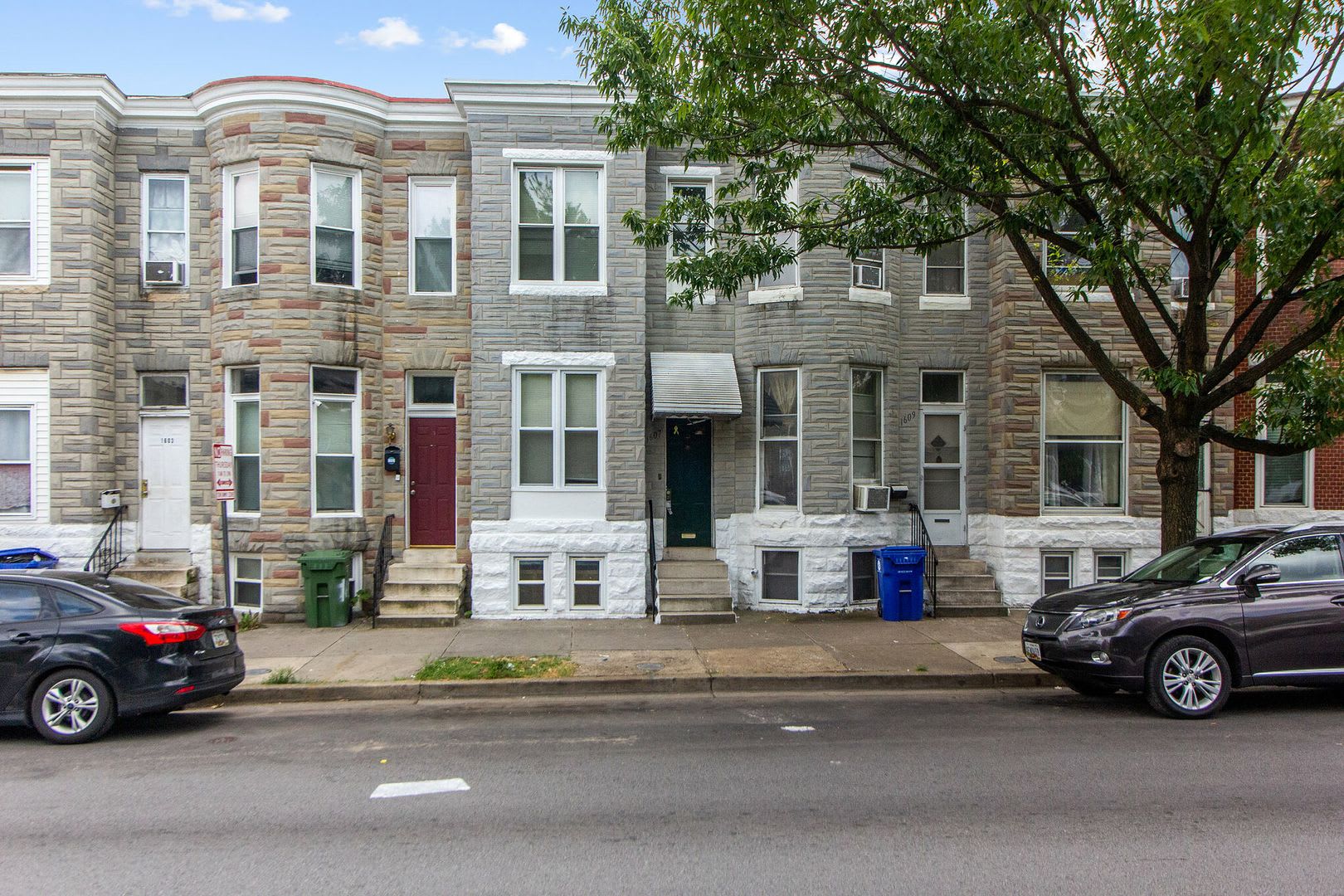 2 bedroom 1.5 bath rowhome for rent in Baltimore – photo 1
