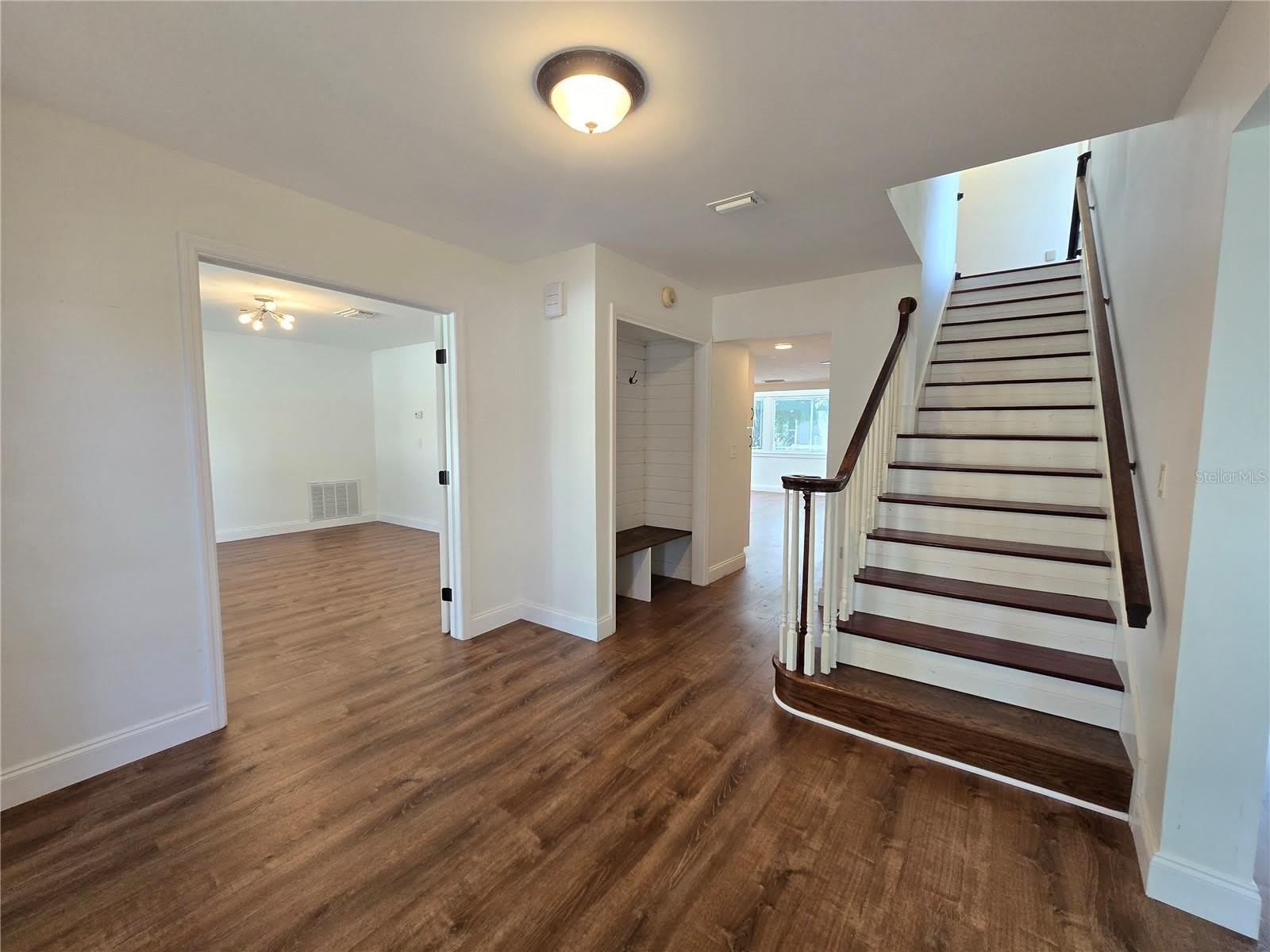 300 CYPRESS CREEK Circle – photo 5