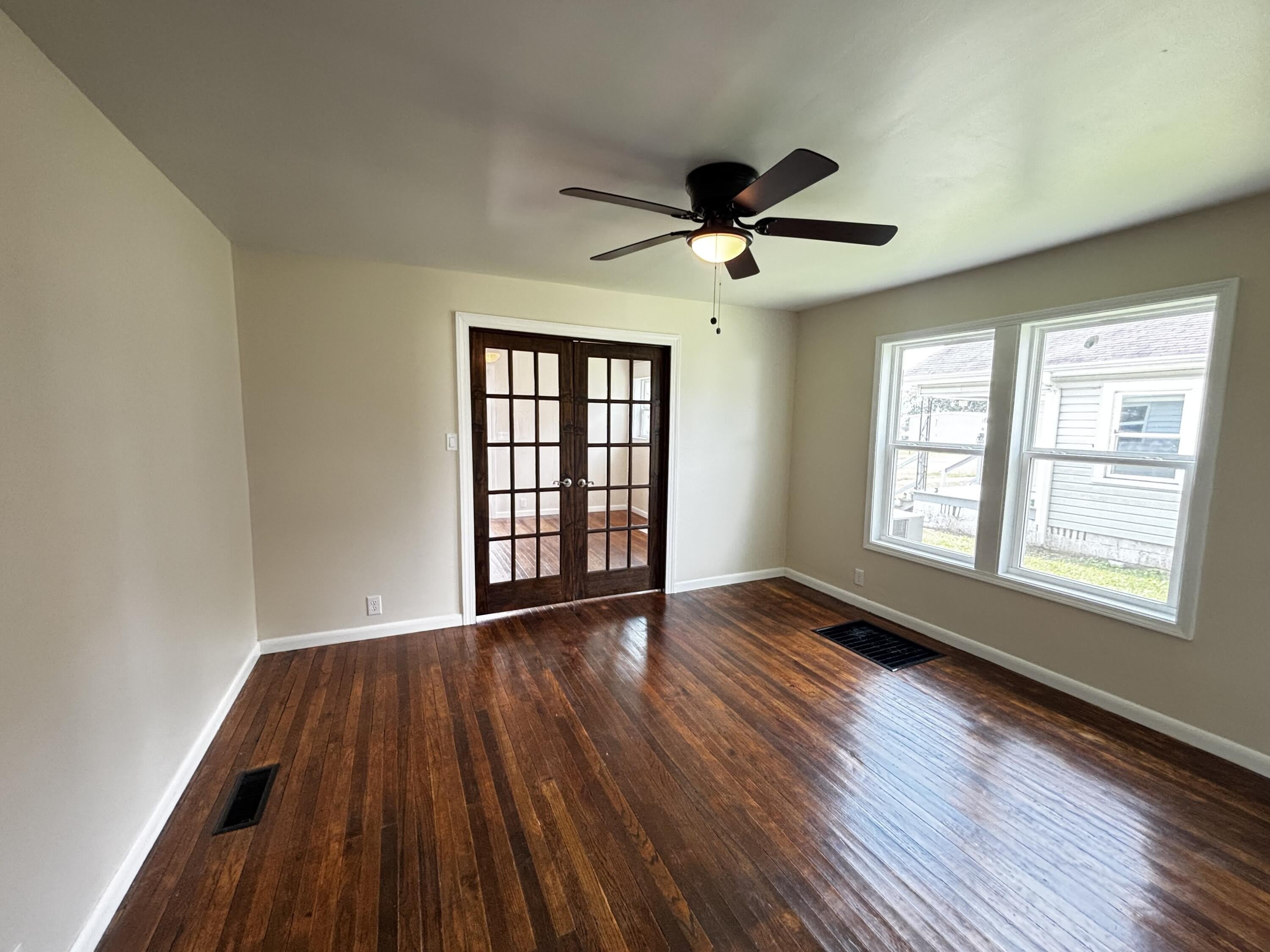 1100 Elm Avenue – photo 4