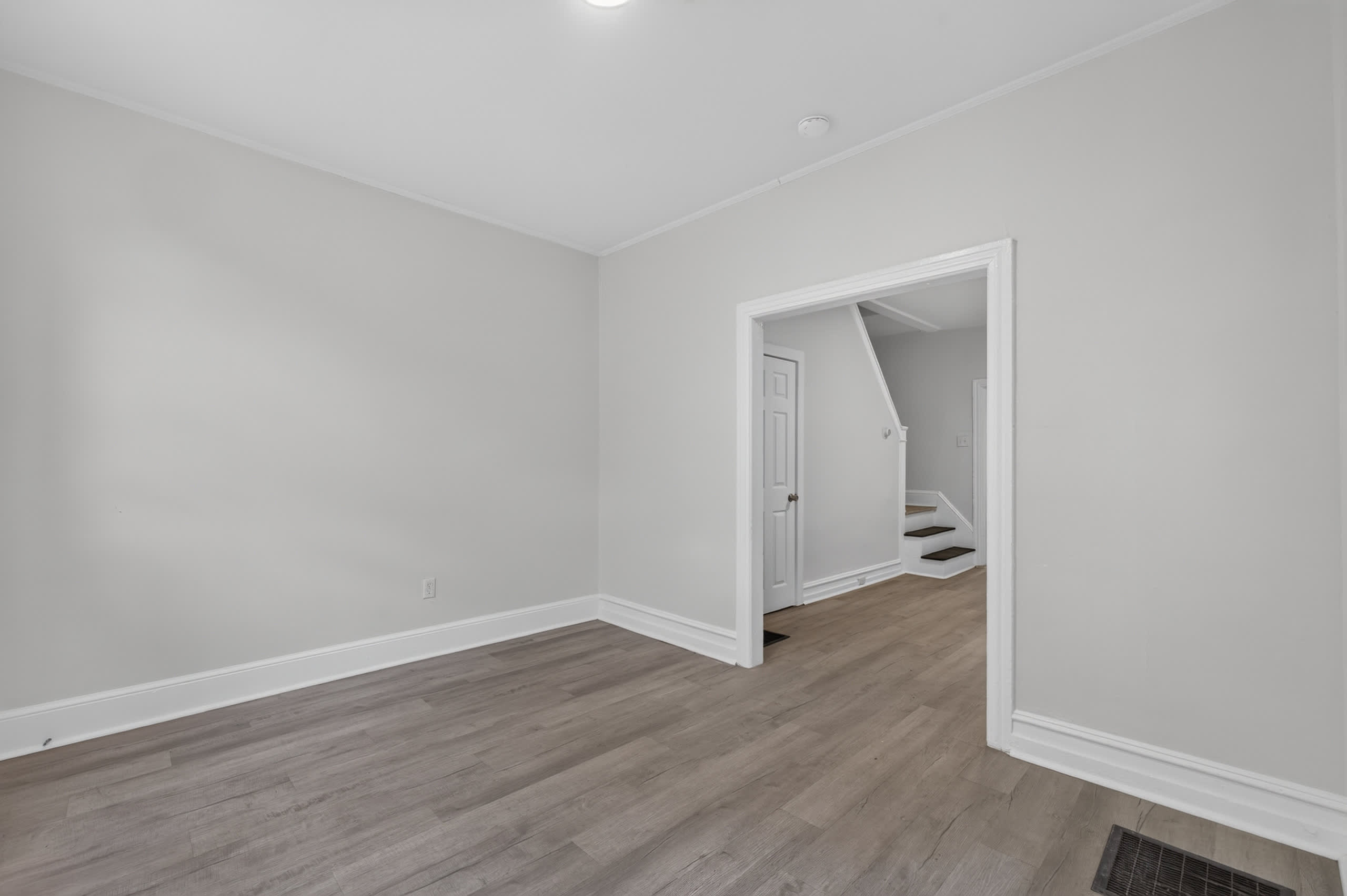 109 North Warren Street – photo 3