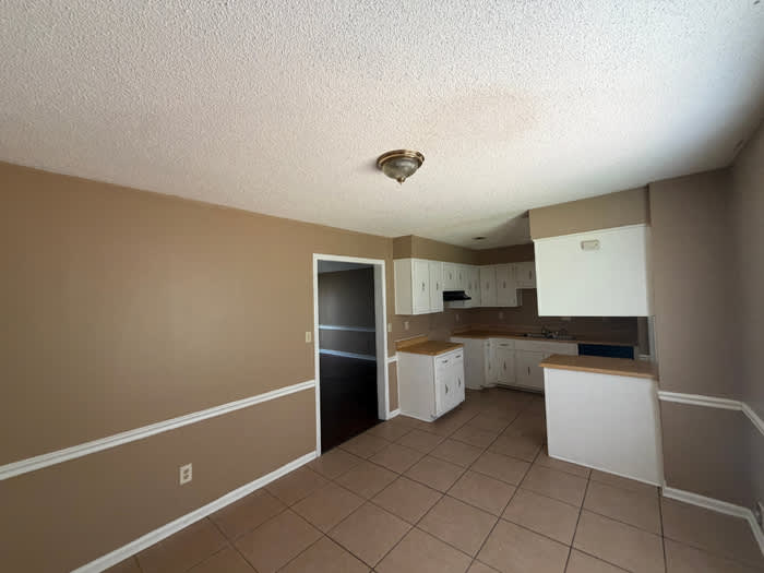 5634 Remsen Avenue – photo 4