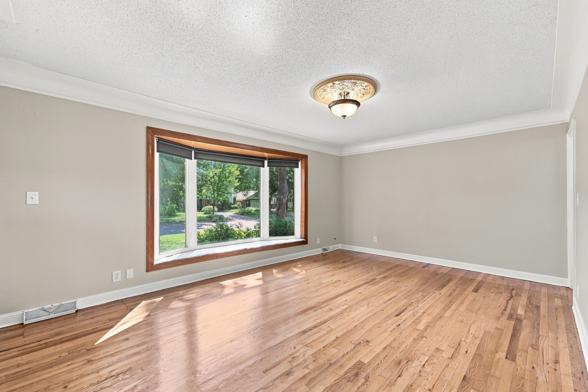 7620 Harriet Avenue – photo 4