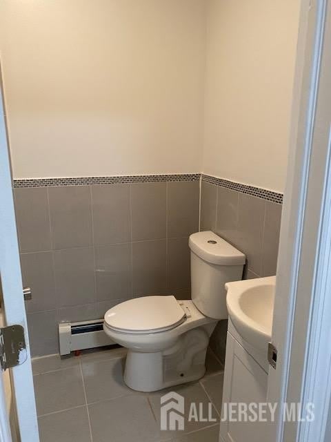310 SOMERSET Street – photo 5