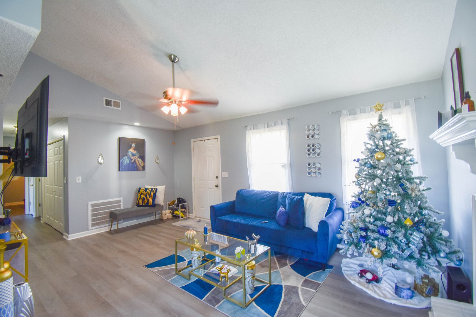 Coming Soon One Months Rent Free 3 Bedroom 2 Bathroom Pets Considered – photo 5