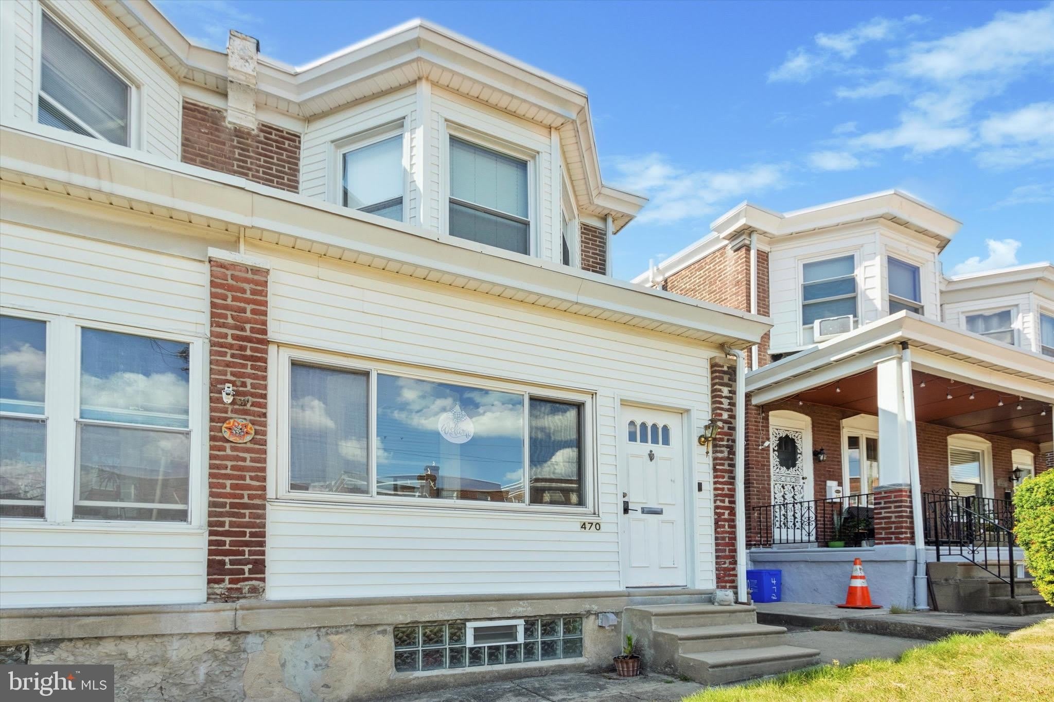 470 Shurs Lane – photo 3