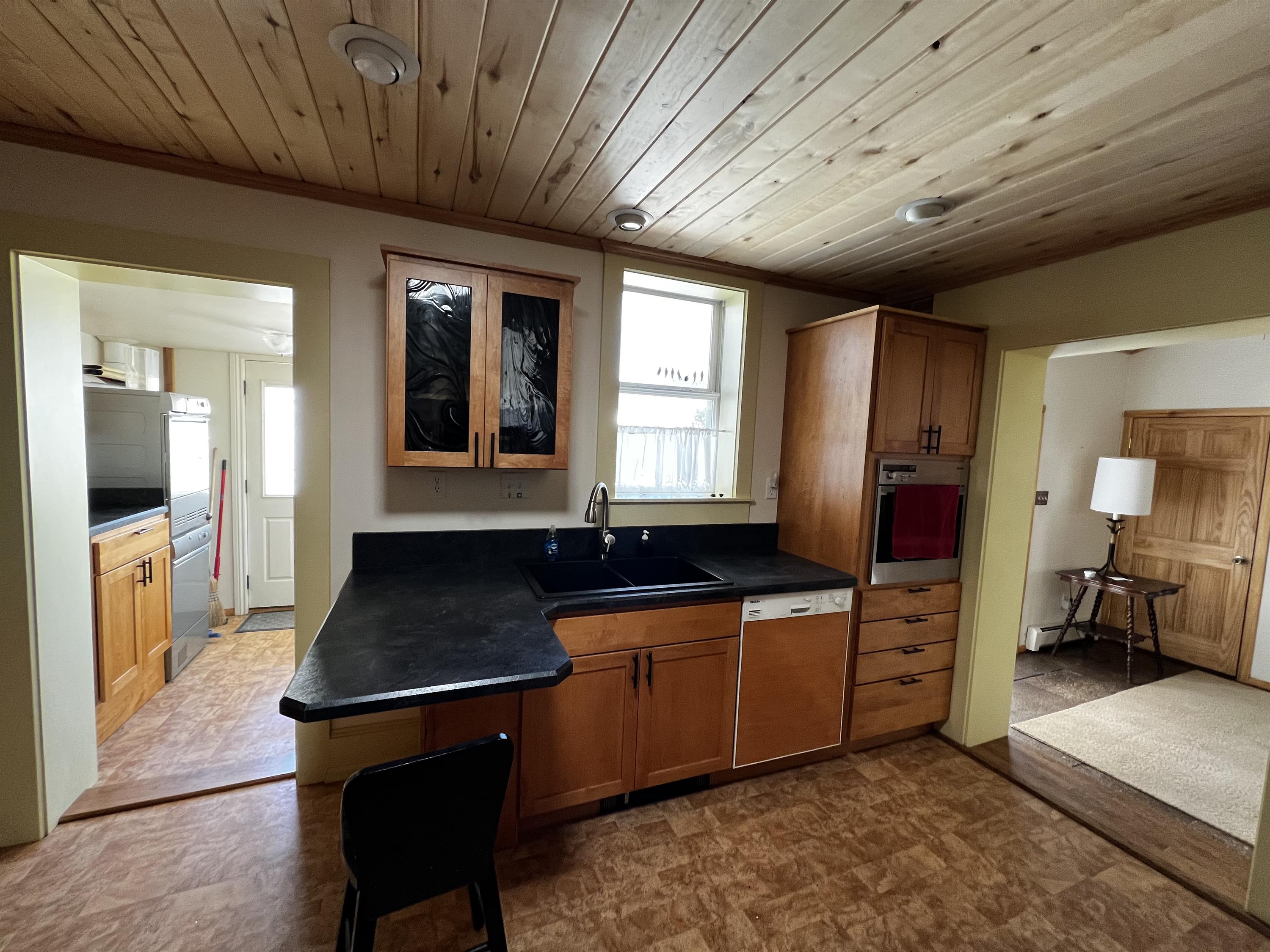 811 H Street – photo 4