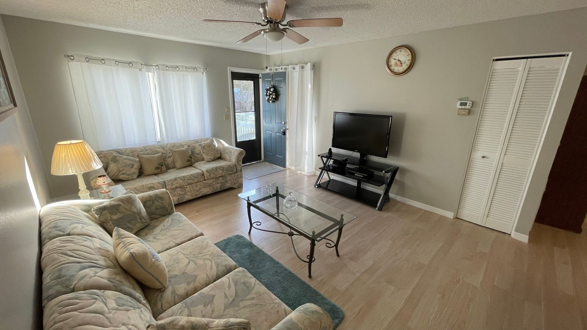 Turnkey Furnished Annual Rental – photo 2